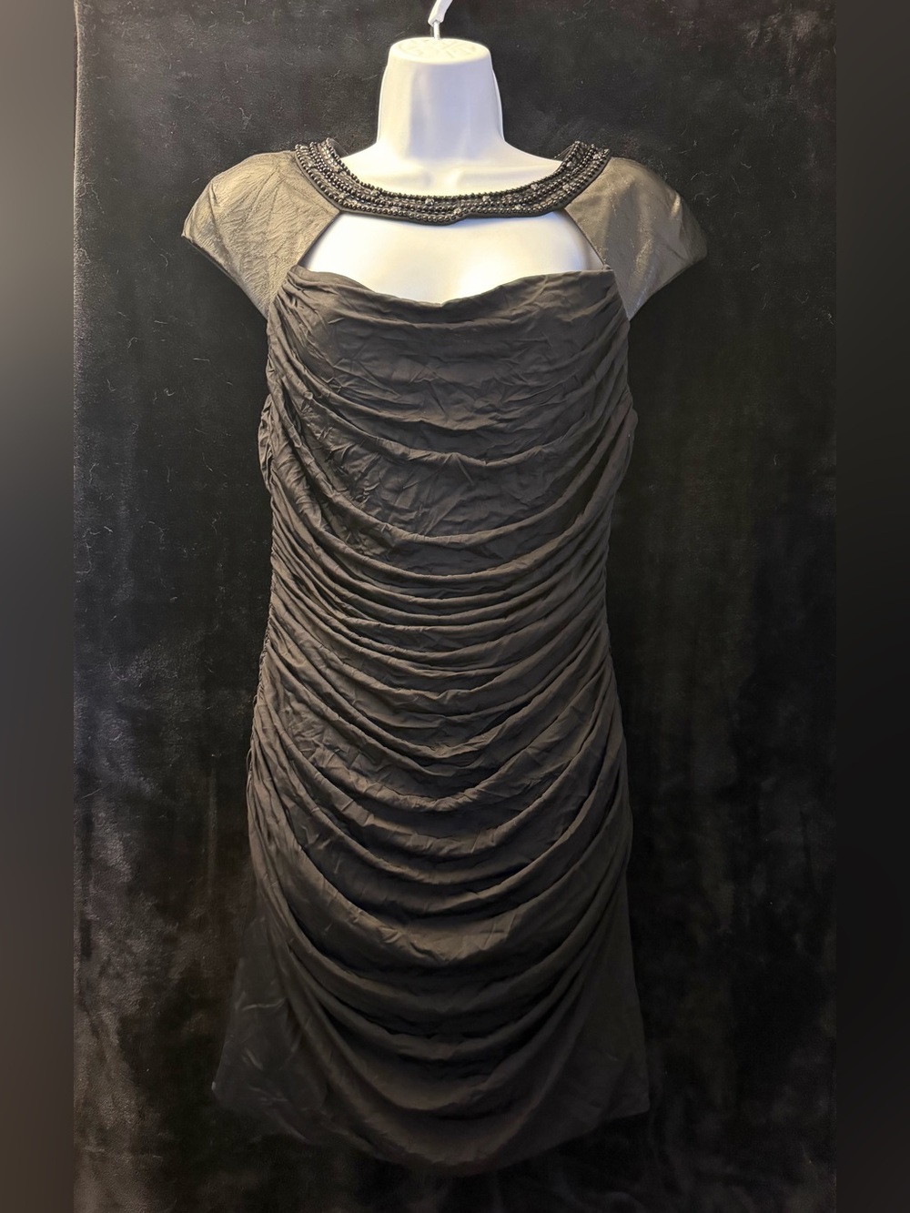 Laundry by Shelli Segal Black Ruched Beaded Cocktail Dress Size 8